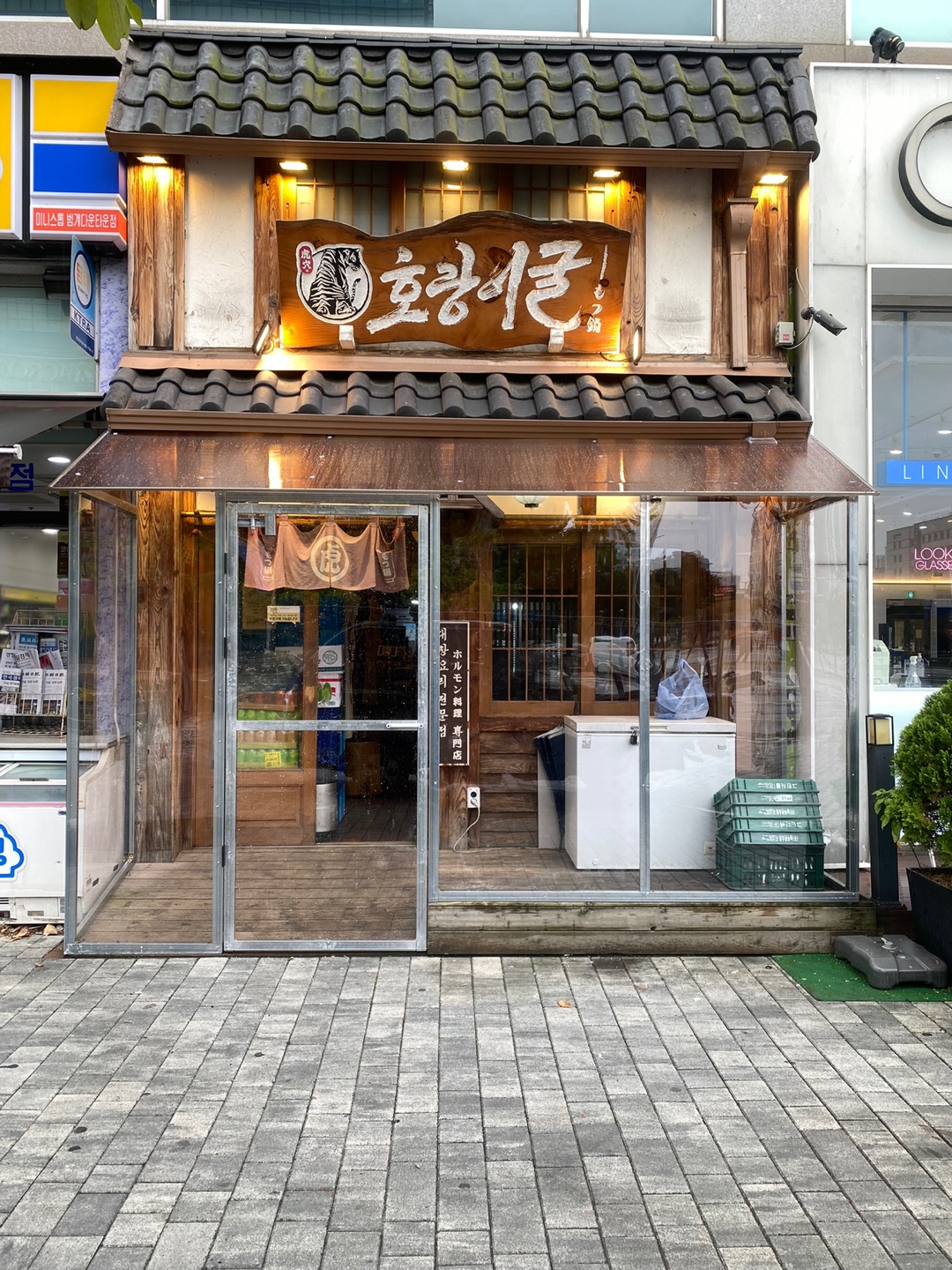 1948697120_O2uUJz4G_e7d196ff6a185d35420b4fc7de6ba19410b3354f.jpg 이미지크게보기